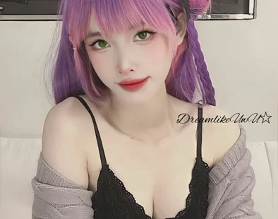 DreamlikeUwU – Hololive Towa [30P3V]