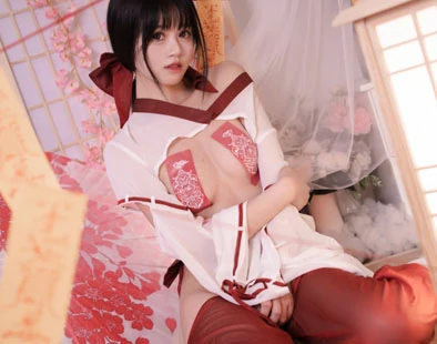 星黛鹿鹿(千反田鹿子) – 祈福巫女 [56P]